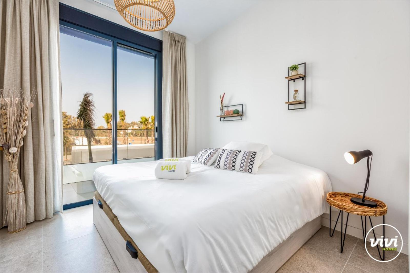 Vivi Homes - Rembrandt Pool, Sauna, Gym & Sea View Appartement *