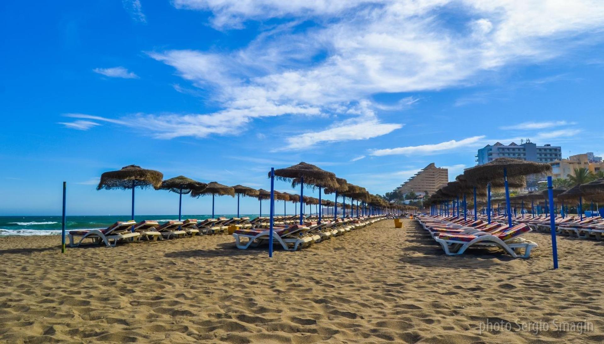 - A 600m De La Playa De La Carihuela - Terraza Soleada - Piscina - Parking Gratis Apartment