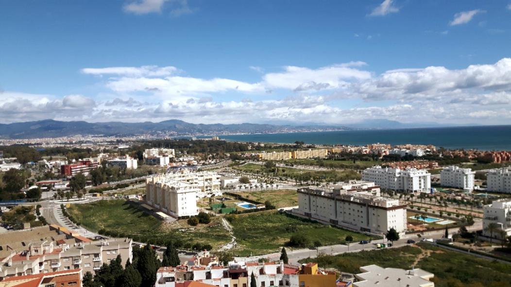 Apartment Estudio I Vistas Mar, Cerca Tren Y Malaga Torremolinos