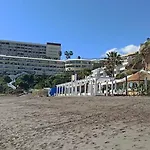 Exclusive And Gorgeous Seefront Studio Apartment!