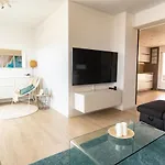 Beautiful Apartment With 2 Terraces, Pool & Beach