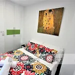 Apartamento Torremolinos - A 600M De La Playa De La Carihuela - Piscina - Parking Gratis - Excelente Conexion Wifi