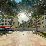 Seafront Apartment With Direct Access To The Beach