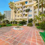 Seafront Apartment With Direct Access To The Beach
