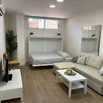 Precioso Estudio Recien Reformado Con Piscina.