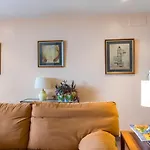 Apartment In La Nogalera By Sharingco