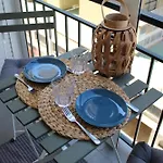 Julia\'S House