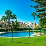 Atico Con Terraza - A 600 Metros De Playa La Carihuela - Piscina - Parking Gratis