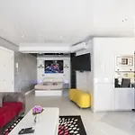 True Colours Apartment , City Center Torremolinos By Namaste Elite