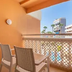 Hotel Parasol By Dorobe