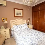 Cubo\'s Villa Palacio Valdes