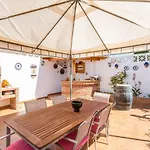 Cubo\'s Villa Palacio Valdes