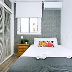 Monko - Blue Toscana, Pool & Center Apartment O