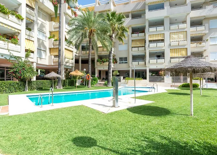 Carihuela, Apartamento Con Vistas Al Mar