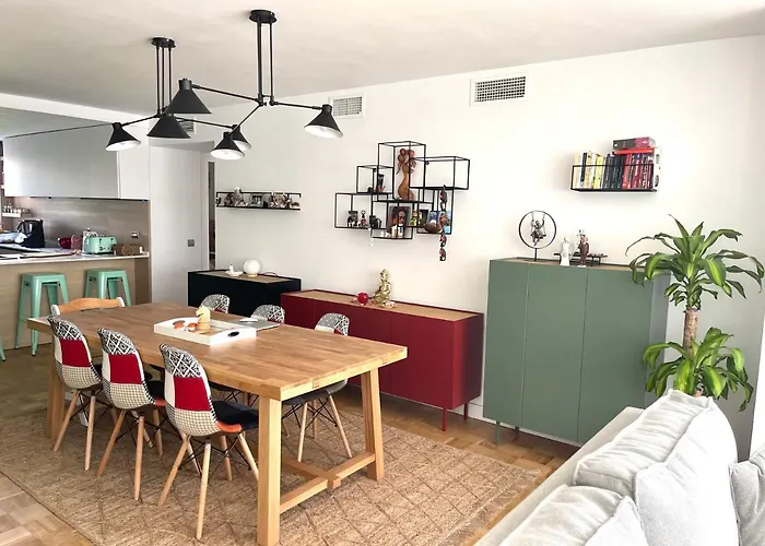 Modern 3 Bedroom Apartment Situated In Luxury Beachfront Gated Community