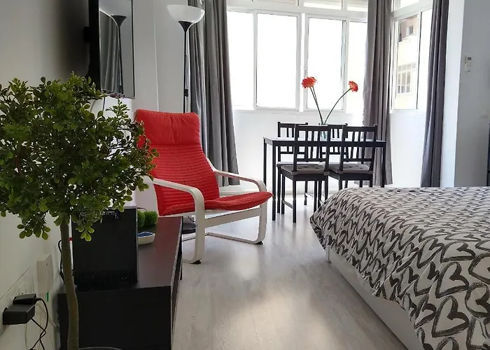 Amplio Estudio,Vista Mar Y Montana, A Pasos Del Centro