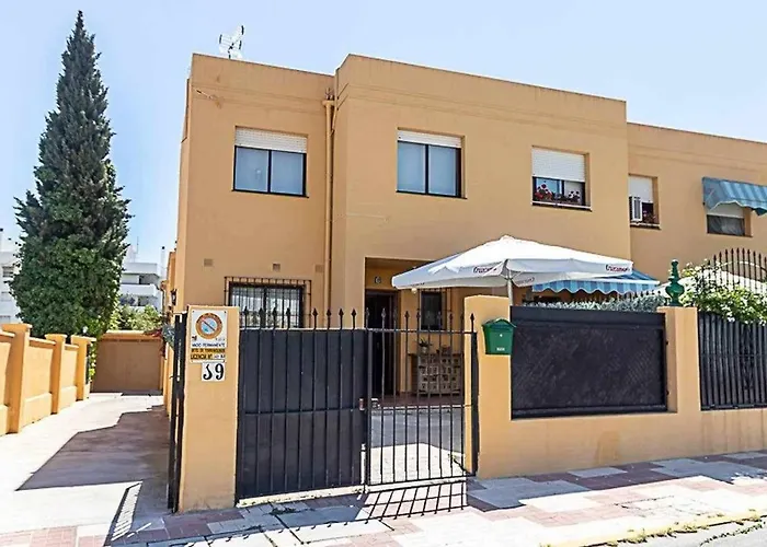 797 Holiday Rentals - Adosado Para 6 A 1 Min De La Playa Carihuela