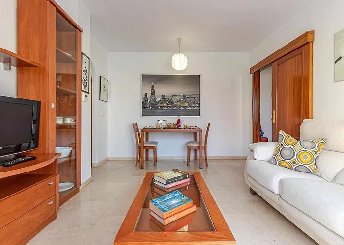 797 Holiday Rentals - Elegante Apartamento Para 2 En Torremolinos.