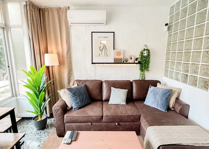 Cozy And Bright Flat With Pool