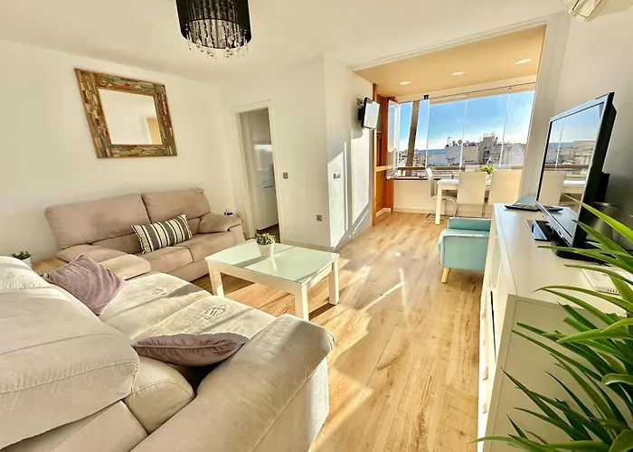 Gorgeous Apartment At The Sea In La Carihuela!