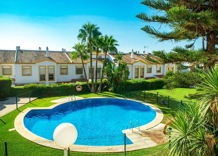 Atico Con Terraza - A 600 Metros De Playa La Carihuela - Piscina - Parking Gratis