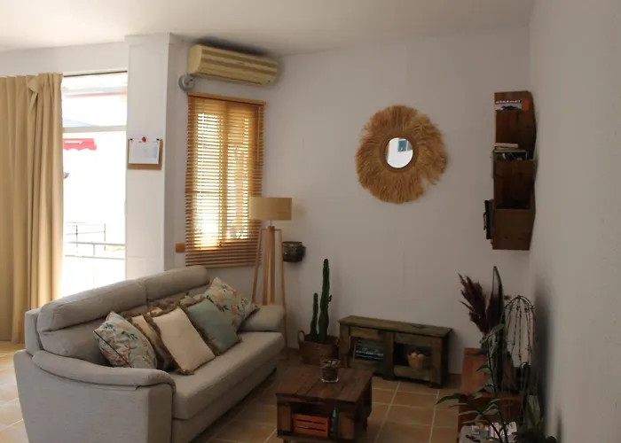 Habitacion En Piso Compartido Room In Shared Flat