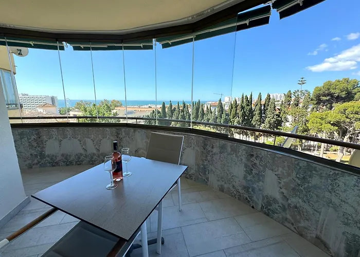 Amplia Terraza Con Maravillosas Vistas Muy Cerca De La Playa