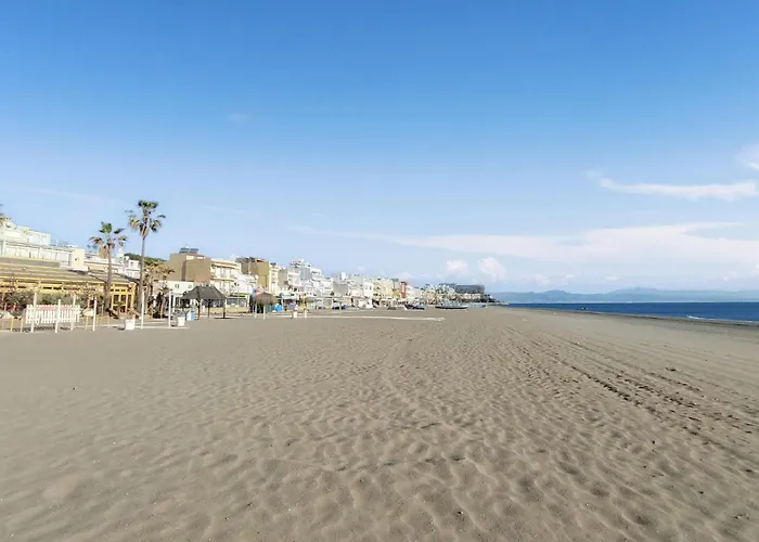 2 Bedroom Amazing Apartment In Torremolinos