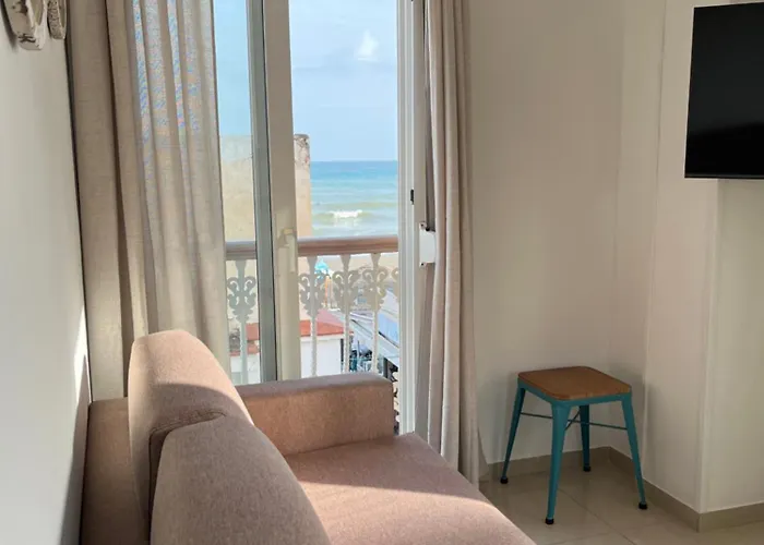 Apartamentos La Proa