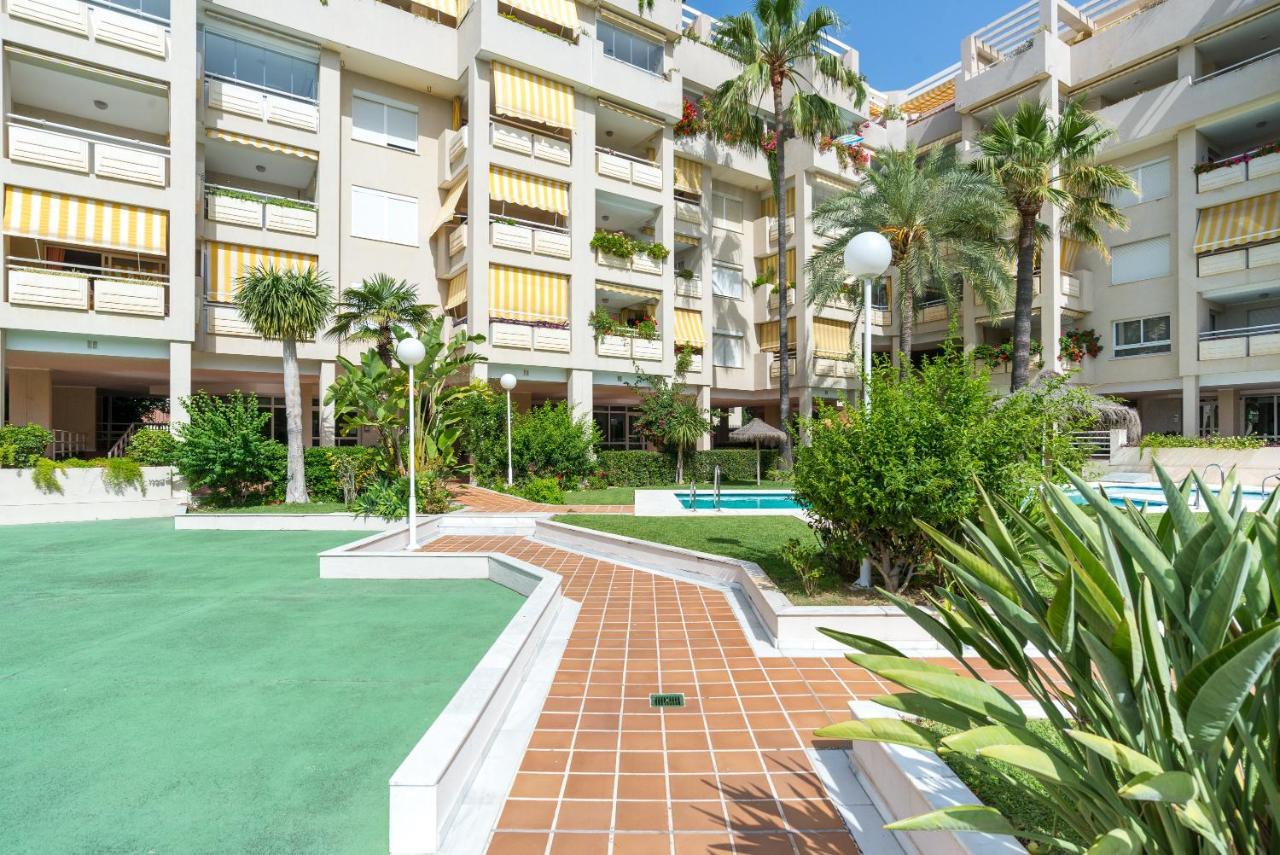 Carihuela, Apartamento Con Vistas Al Mar