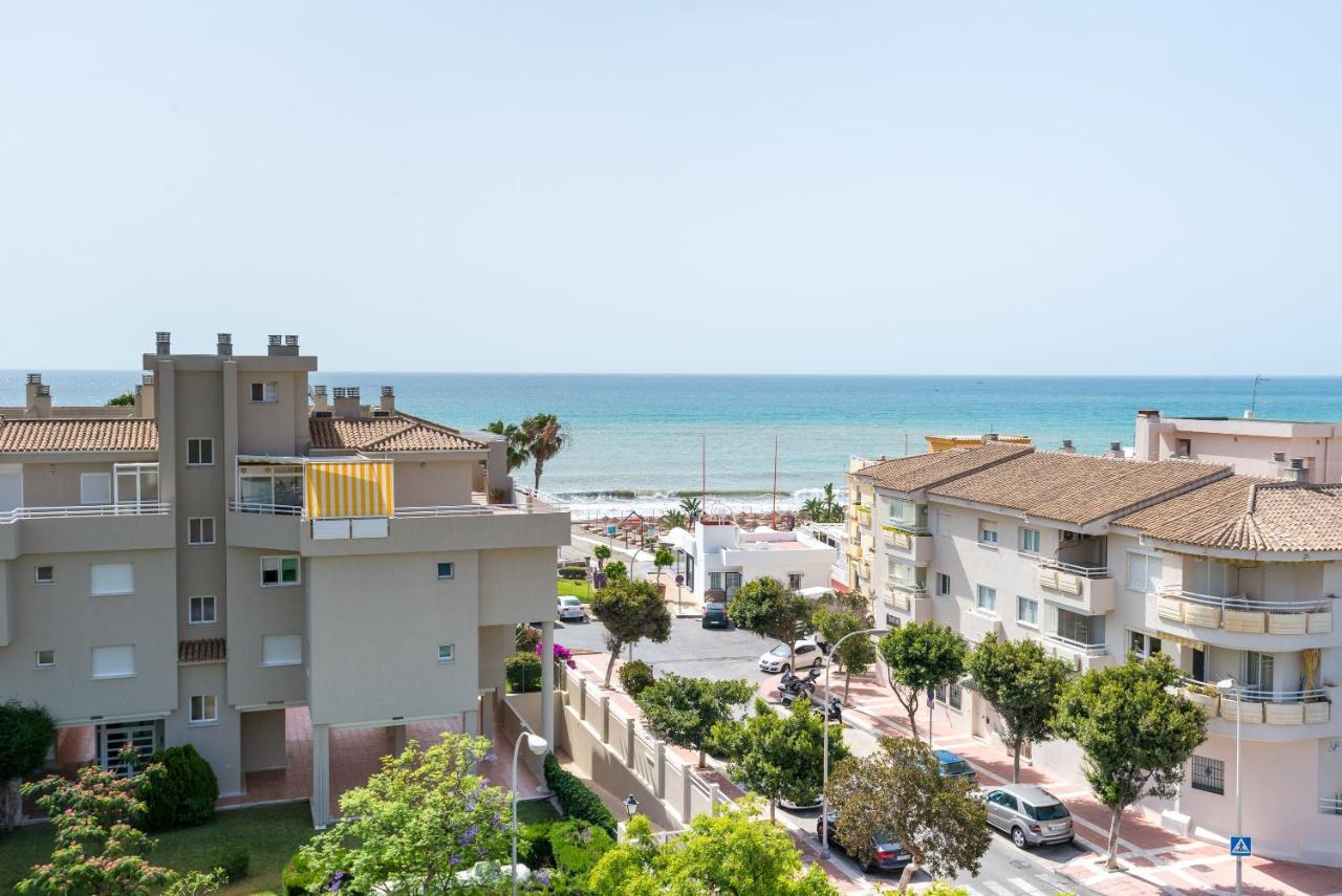 Carihuela, Apartamento Con Vistas Al Mar