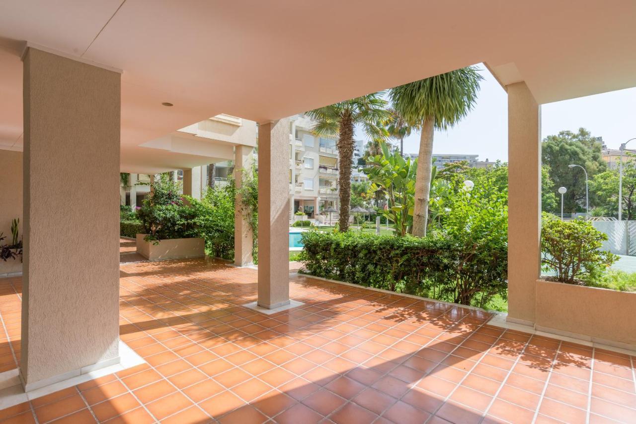 Carihuela, Apartamento Con Vistas Al Mar