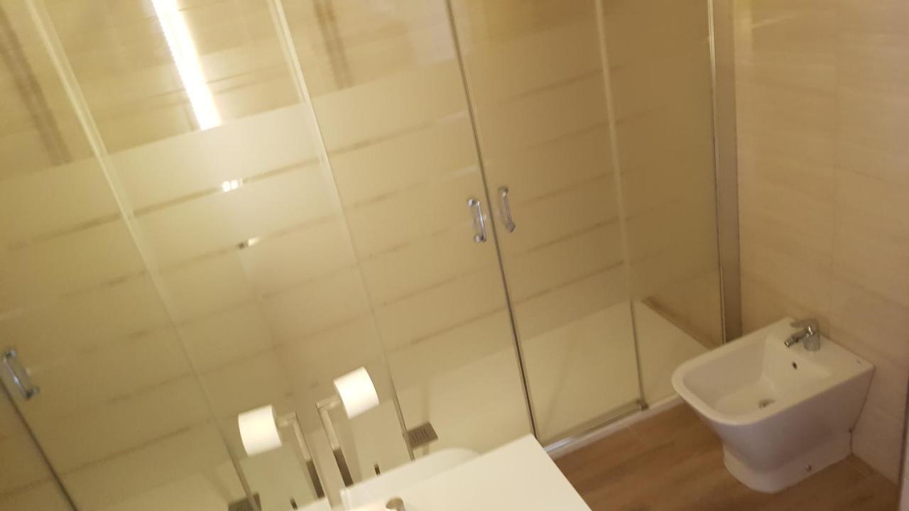 Impresionante Primera Línea De Playa, Bajondillo Apartamento