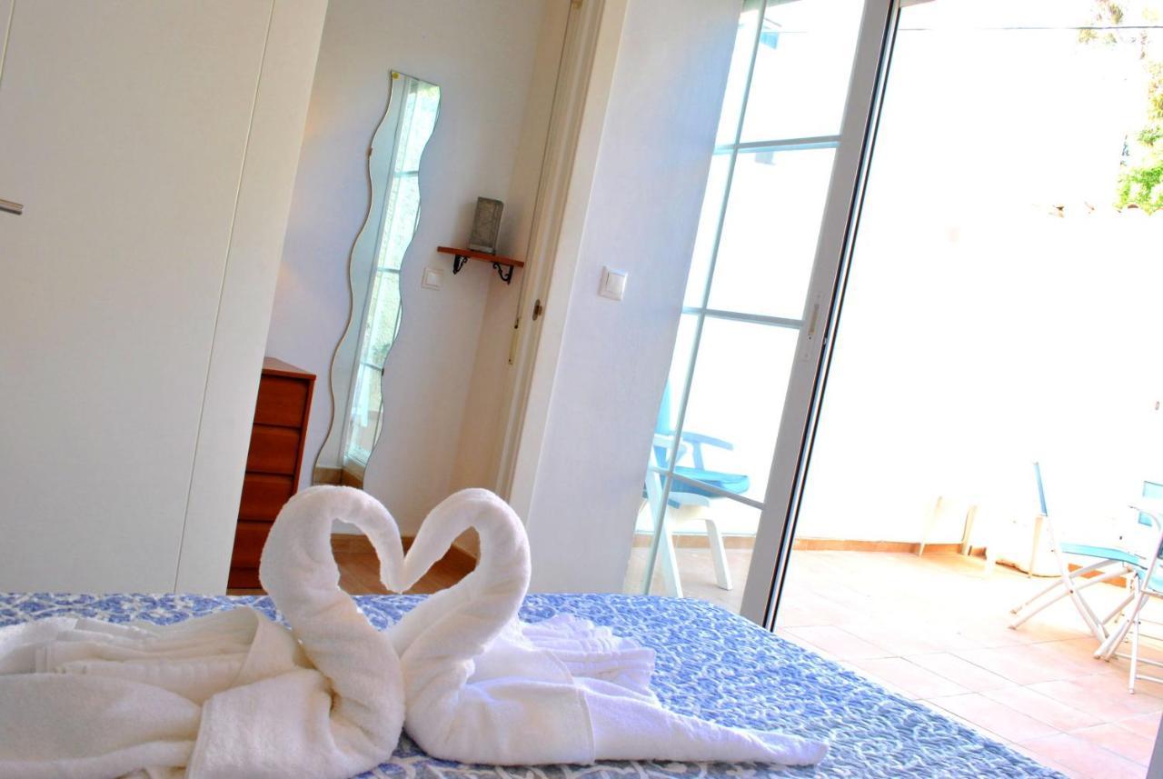 San Antonio - Beach, Pool And Terrace *