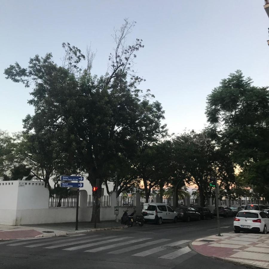 Apartamento Estudio Loft En El Centro Para 3 O 4 Personas Cama Doble Y Sofa Cama Check In A Partir De Las 15 Y 30 Min Pm Y Check Out Hasta Las 11 Y 30 Pm Con Wifi Normalmente No Se Puede Adelantar El Check In Torremolinos