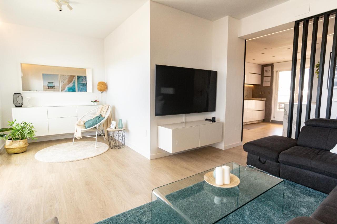 Beautiful With 2 Terraces, Pool &