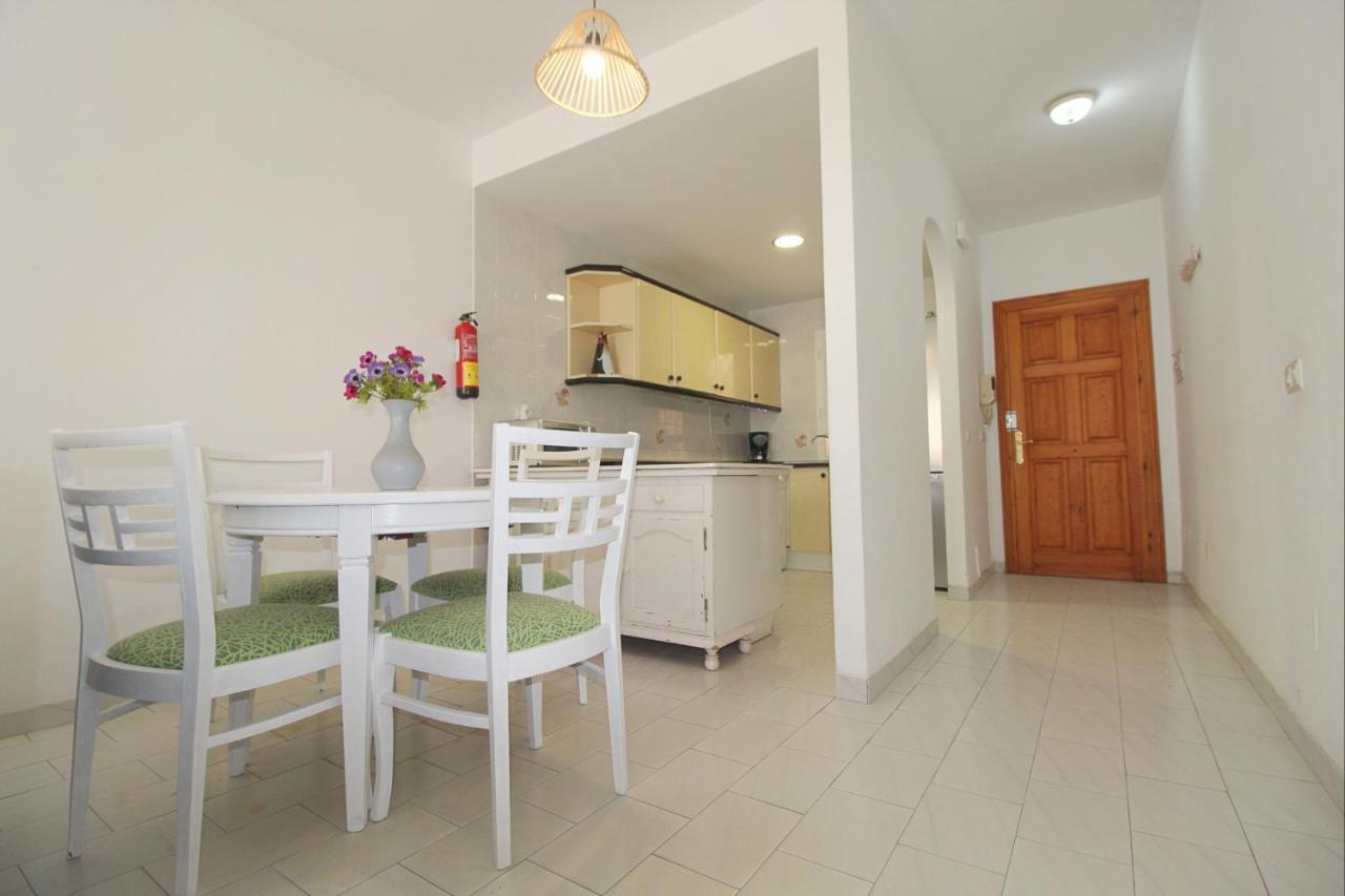 Carihuela Apartment, 2nd Line *