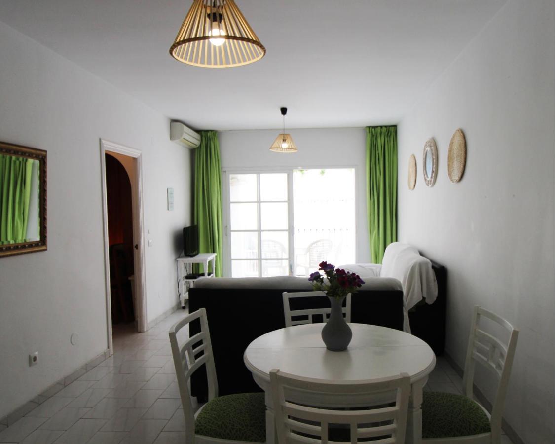 Carihuela Apartment, 2nd Line Apartment *