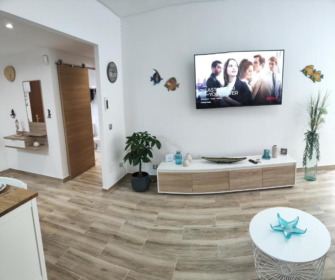 Appartement With Large Patio By Namaste Elite *