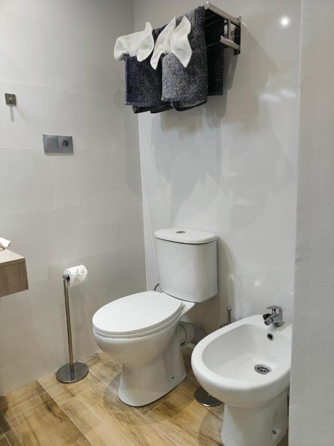 With Large Patio By Namaste Elite Appartement *
