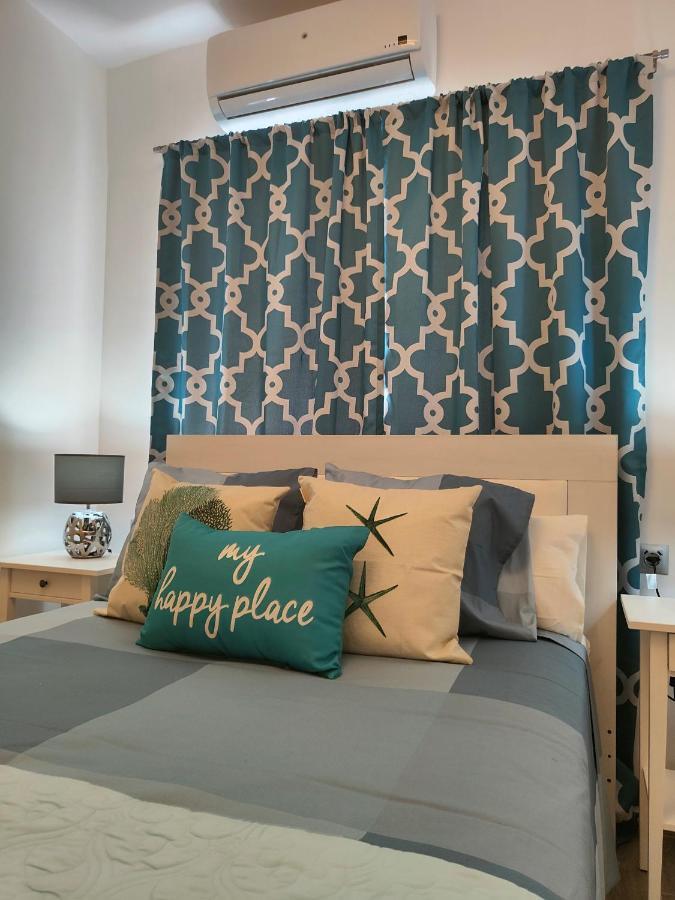 With Large Patio By Namaste Elite Appartement Torremolinos