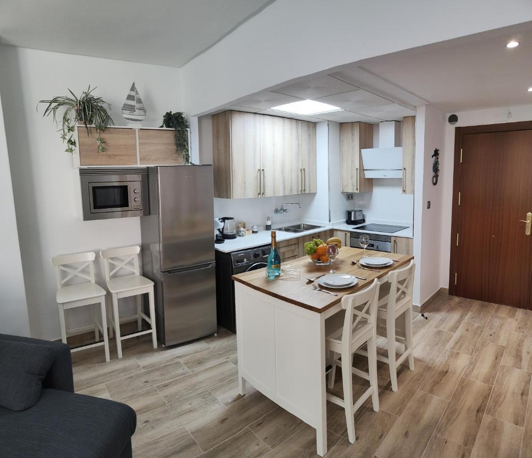 With Large Patio By Namaste Elite Appartement Torremolinos