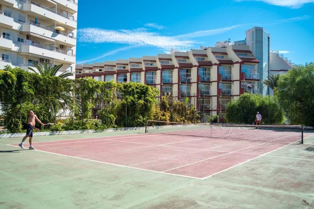 Carihuela Palace