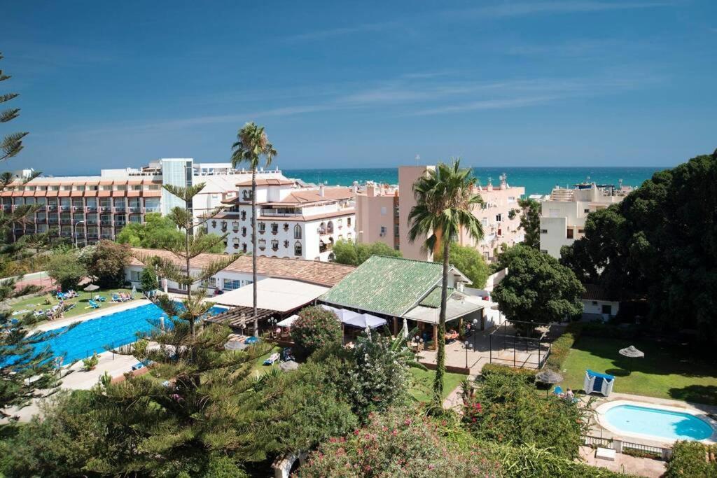 Carihuela Palace Apartment