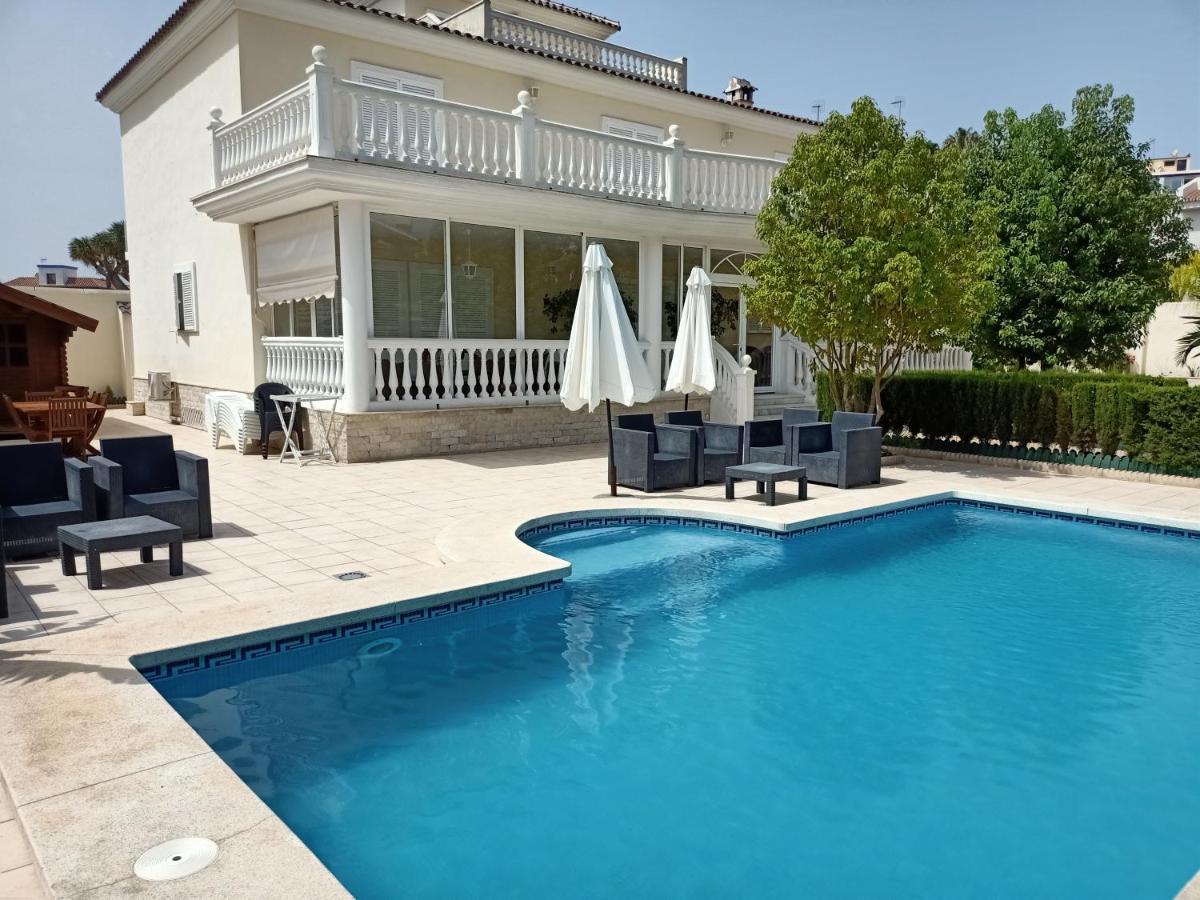 Villa De Lujo En