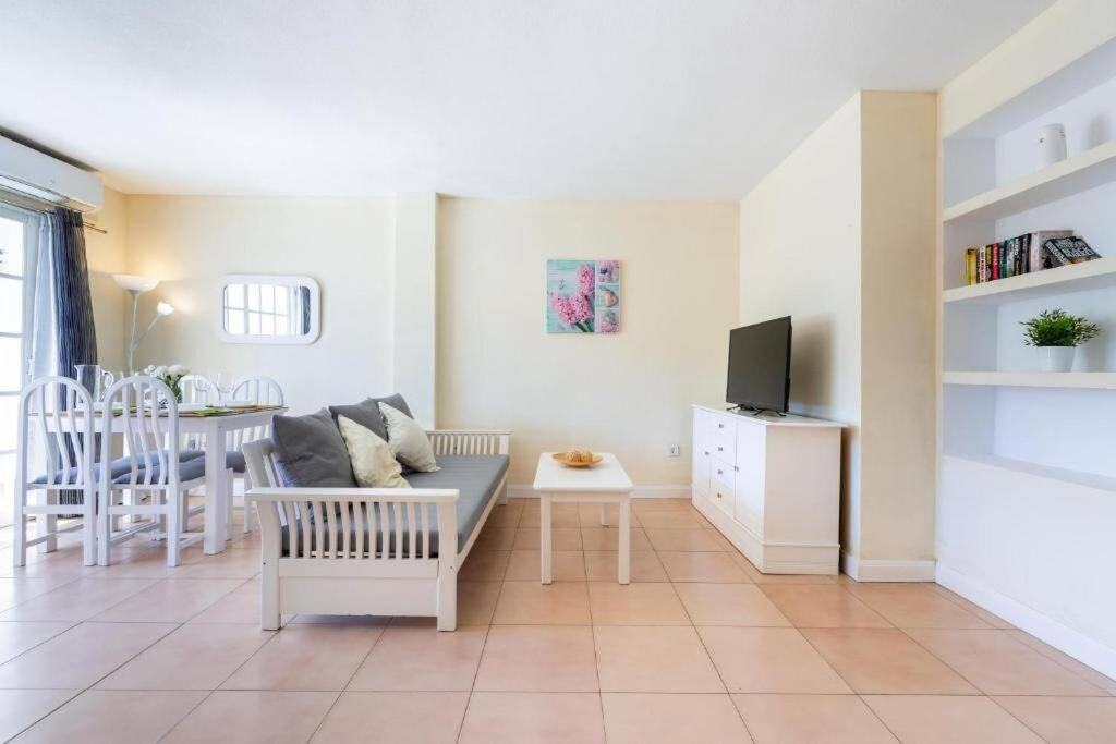 Appartement Carihuela Front