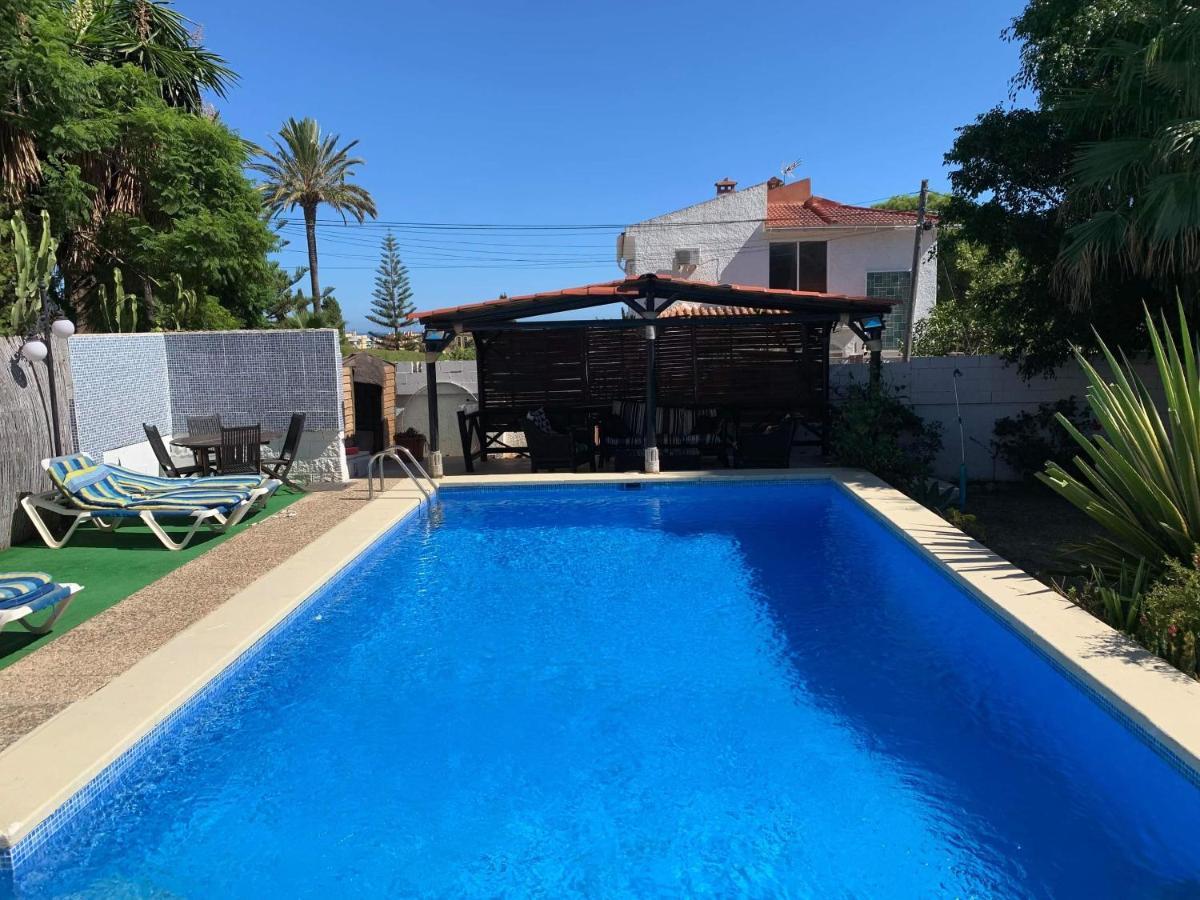Casa Blanca Villa *