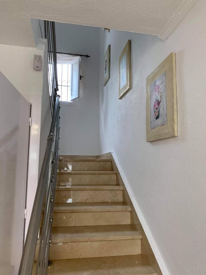 Casa Blanca Villa *