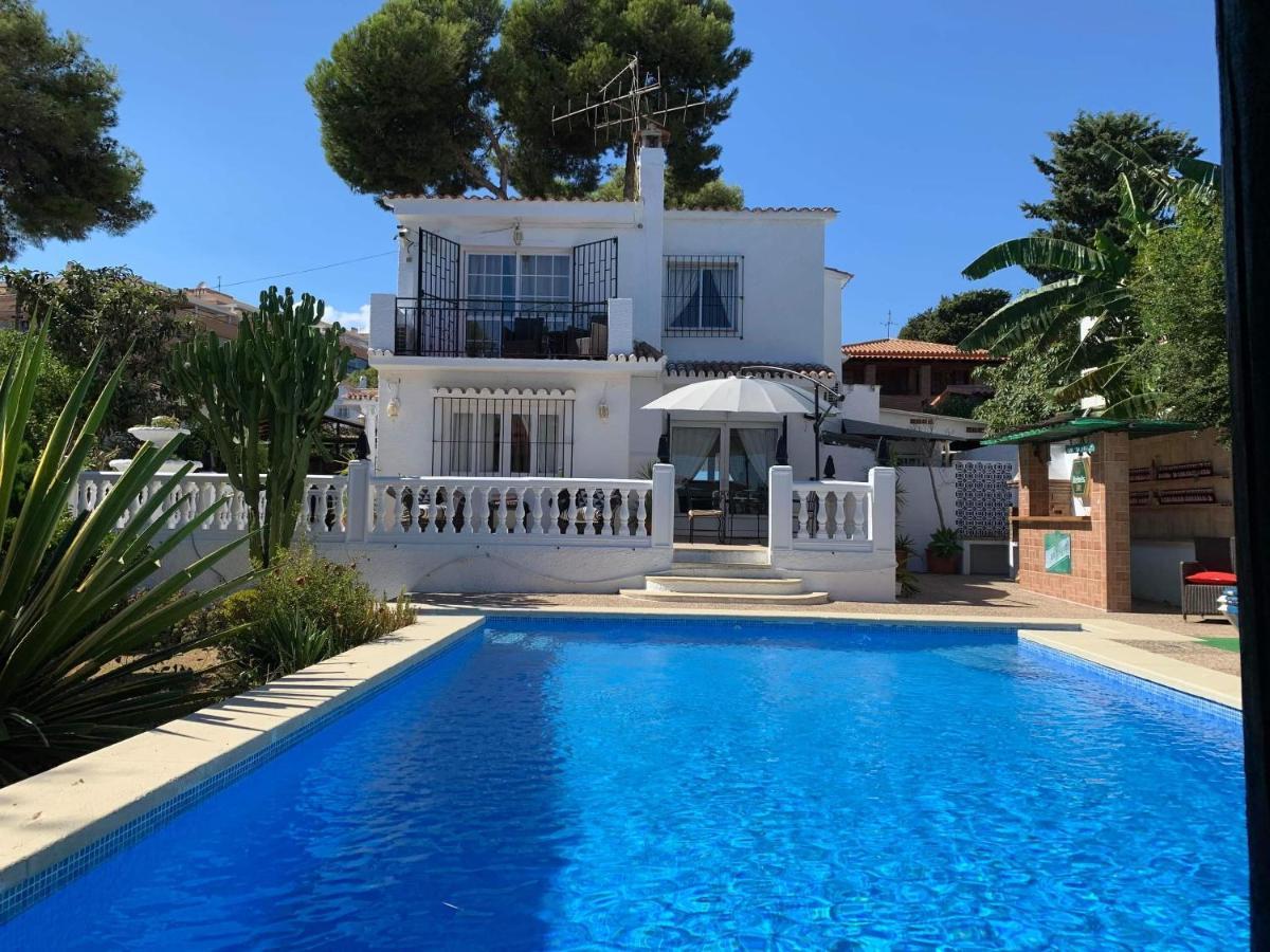 Casa Blanca Villa *