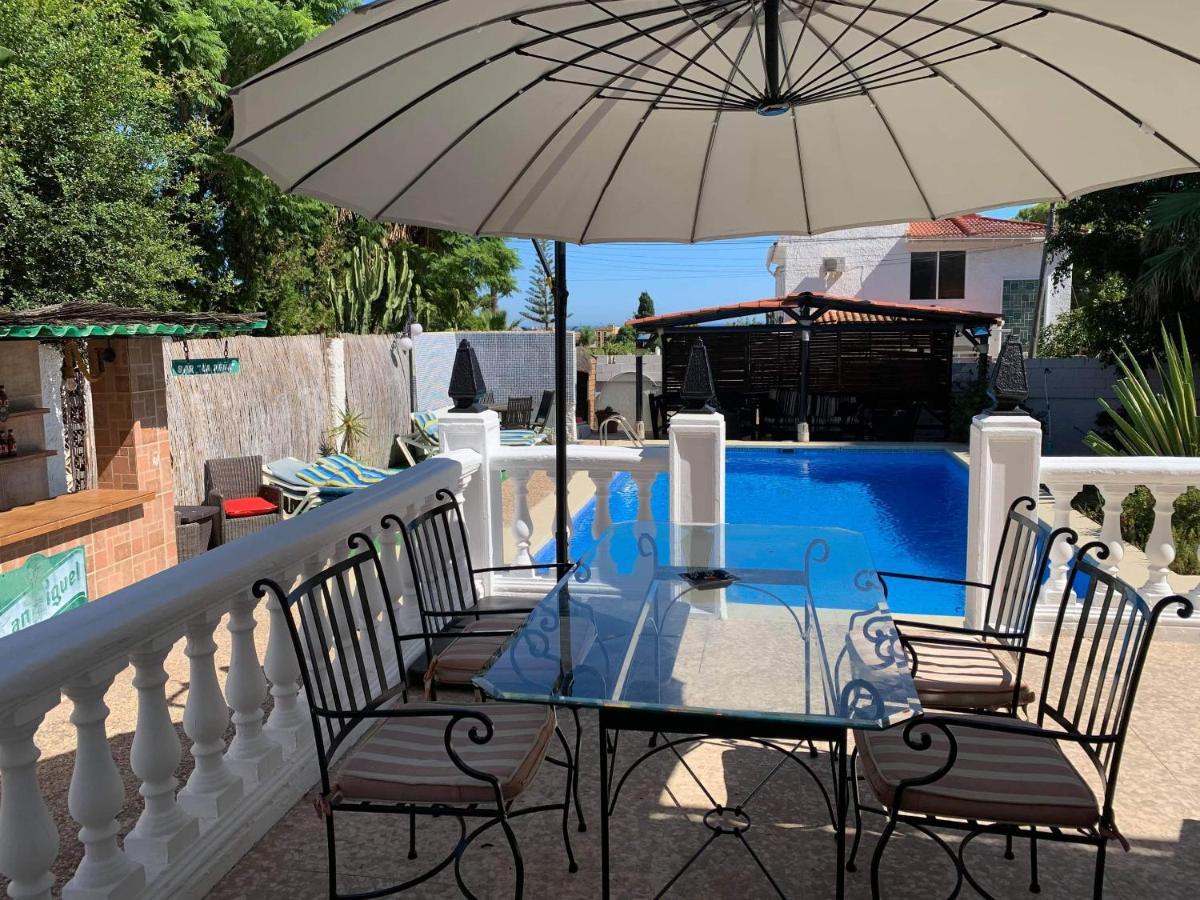 Casa Blanca Villa *